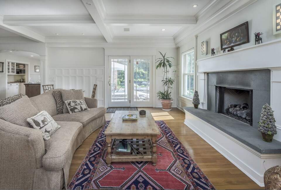 Elegant Country Estate - Newtown, Connecticut