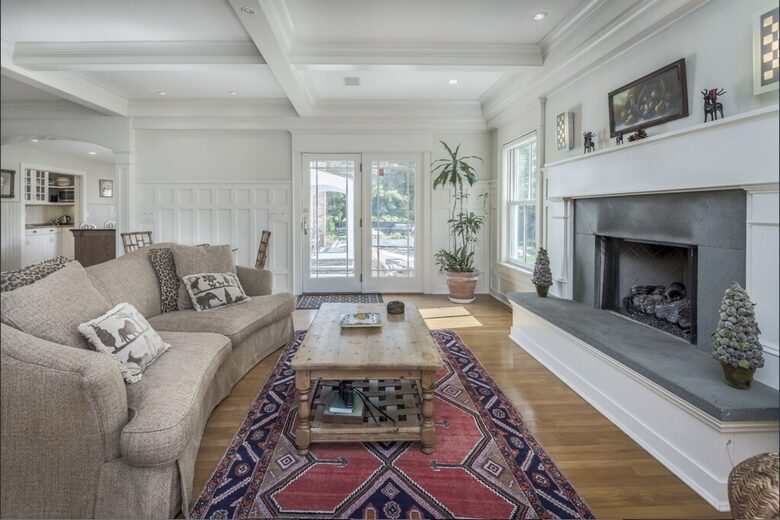 Elegant Country Estate - Newtown, Connecticut