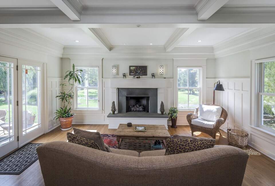 Elegant Country Estate - Newtown, Connecticut