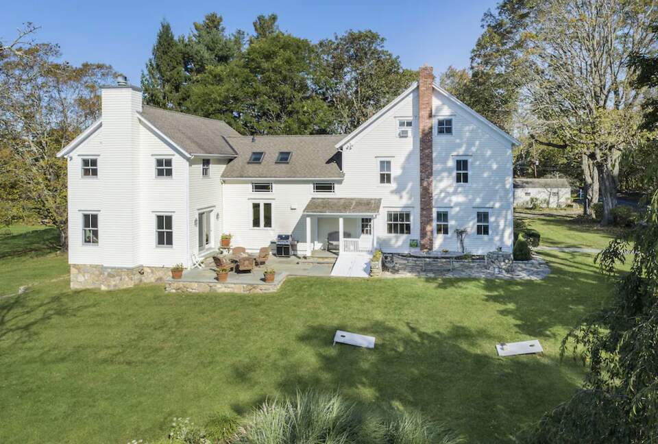 Elegant Country Estate - Newtown, Connecticut