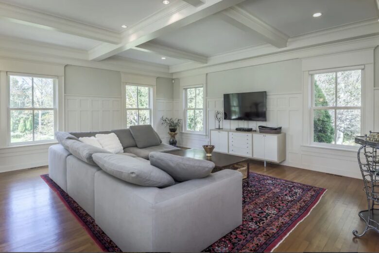 Elegant Country Estate - Newtown, Connecticut