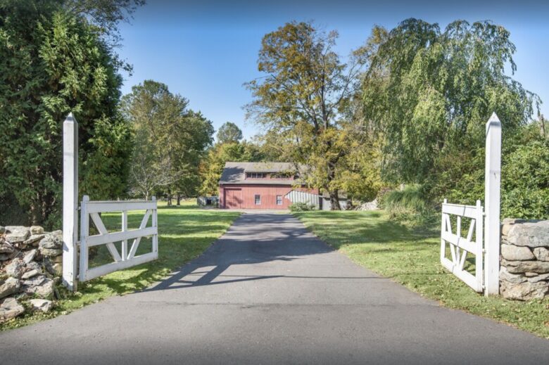 Elegant Country Estate - Newtown, Connecticut