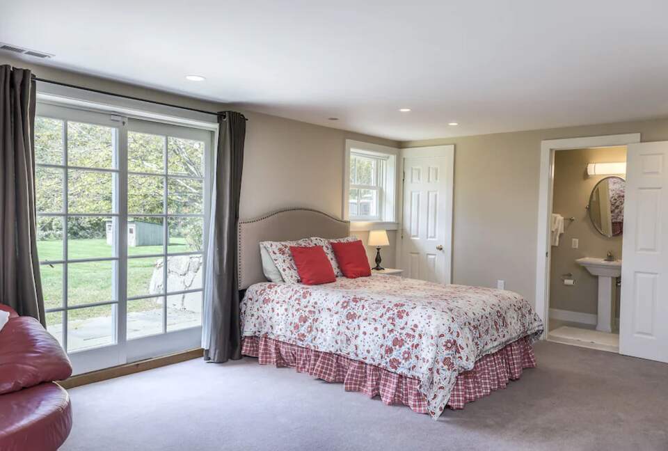 Elegant Country Estate - Newtown, Connecticut