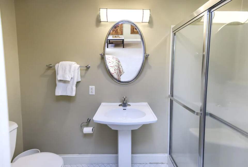 Elegant Country Estate - Newtown, Connecticut