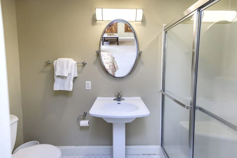 Elegant Country Estate - Newtown, Connecticut