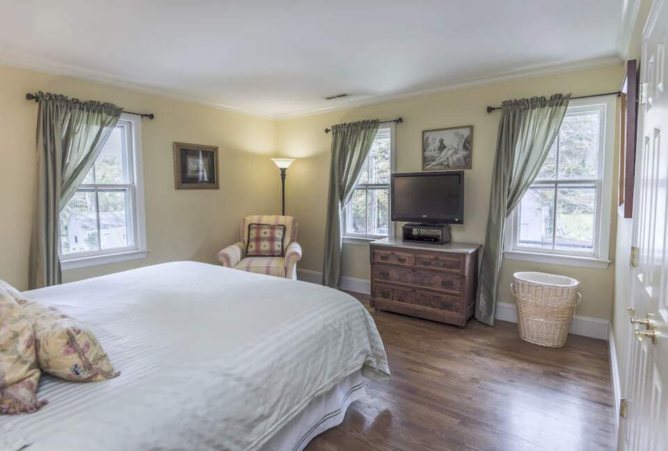 Elegant Country Estate - Newtown, Connecticut