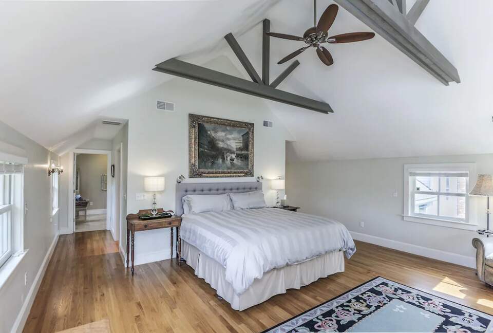 Elegant Country Estate - Newtown, Connecticut