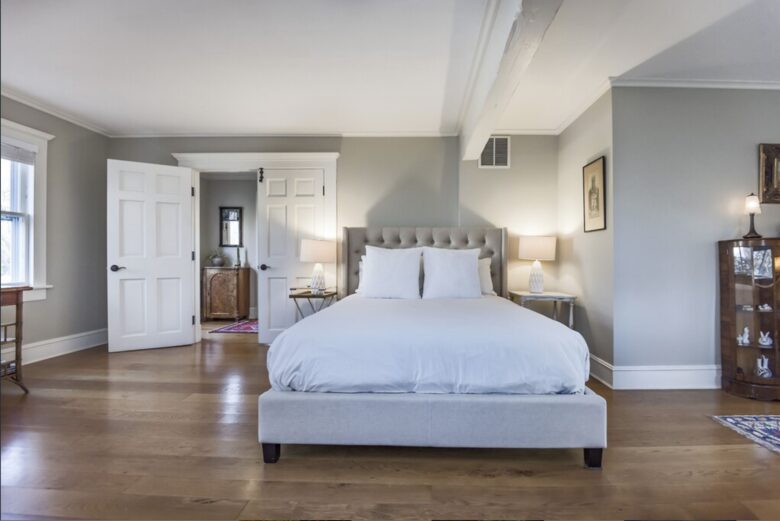 Elegant Country Estate - Newtown, Connecticut