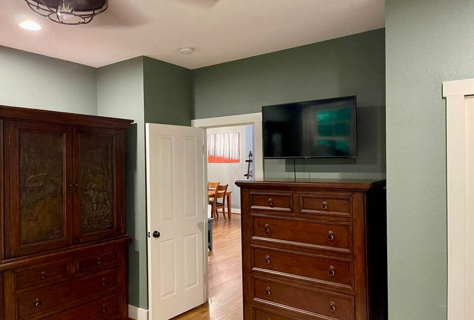 Whispering Falls Cottage — Bear Lake - Tuckasegee, North Carolina