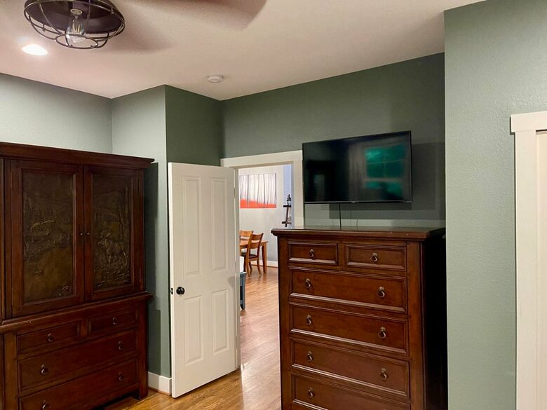 Whispering Falls Cottage — Bear Lake - Tuckasegee, North Carolina