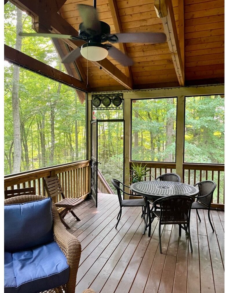 Whispering Falls Cottage — Bear Lake - Tuckasegee, North Carolina