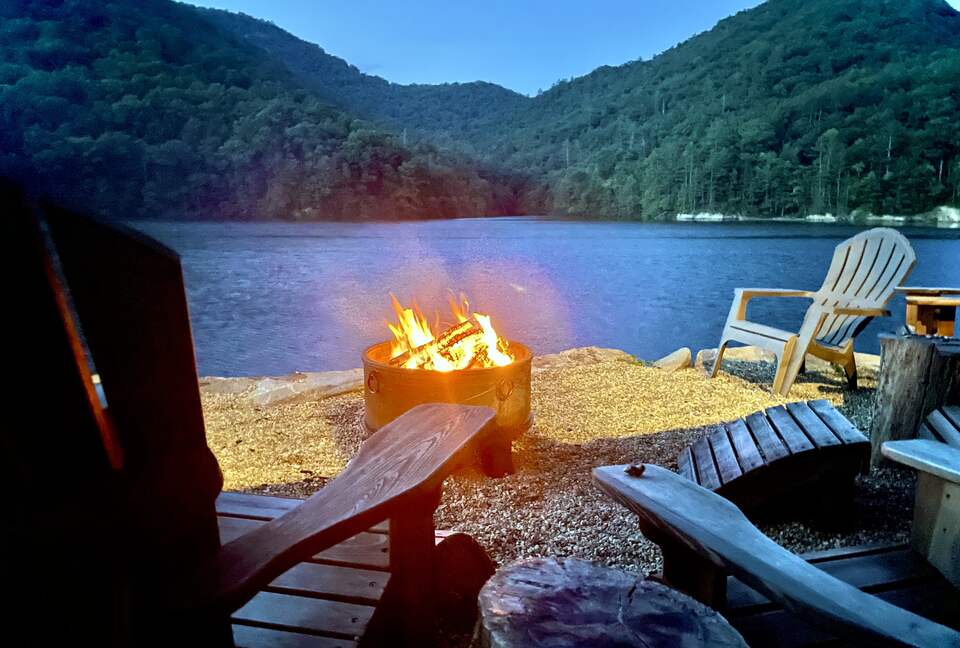 Private Outdoor Lakefron Sitting Area