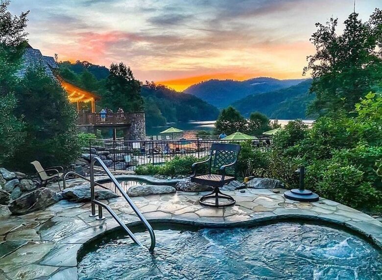 Walk to Lake Club Hot Tubs within 100 Yards of Our Cottage