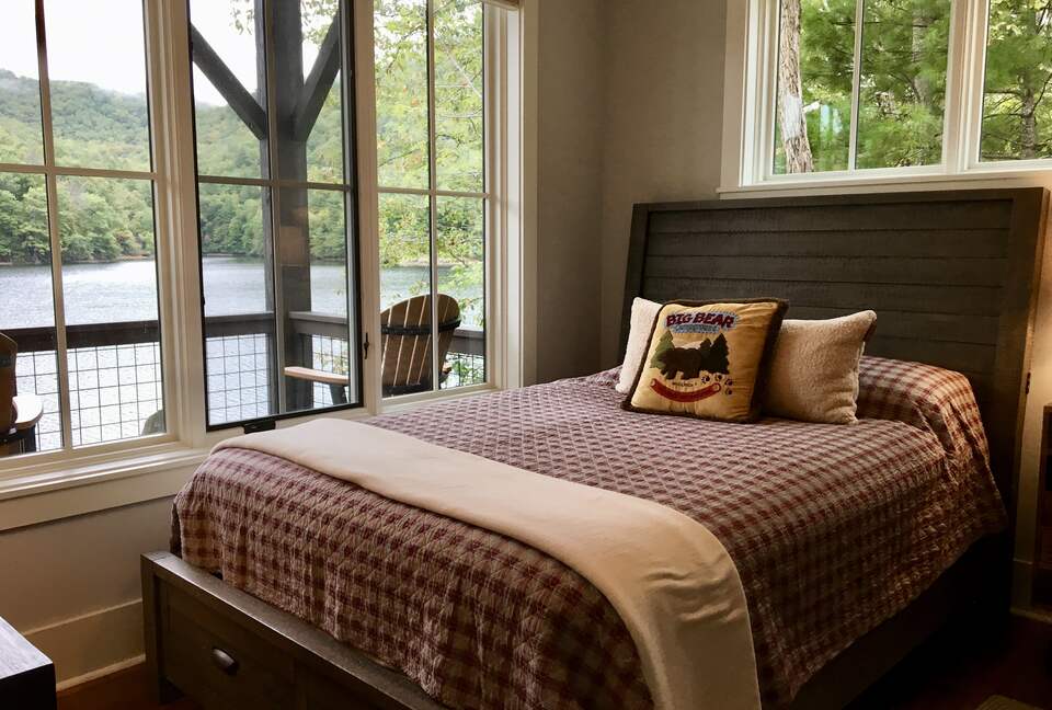 Terrace Level Master Ensuite with King