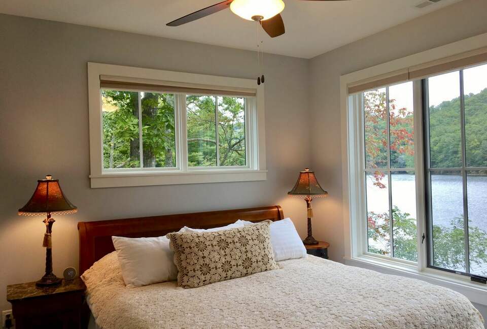 Carolina in My Mind: Lakefront Mountain Paradise - Tuckasegee, North Carolina