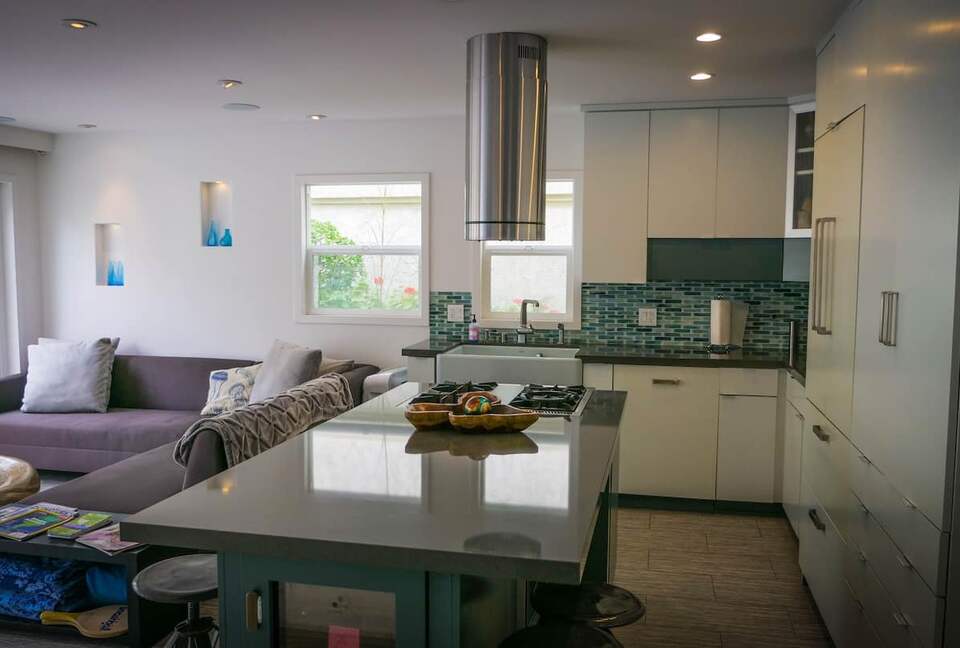 Luxury on the Canal - Marina del Rey, California