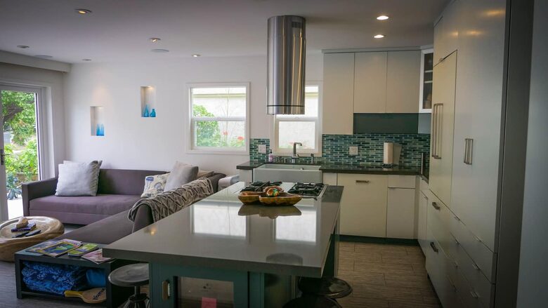 Luxury on the Canal - Marina del Rey, California