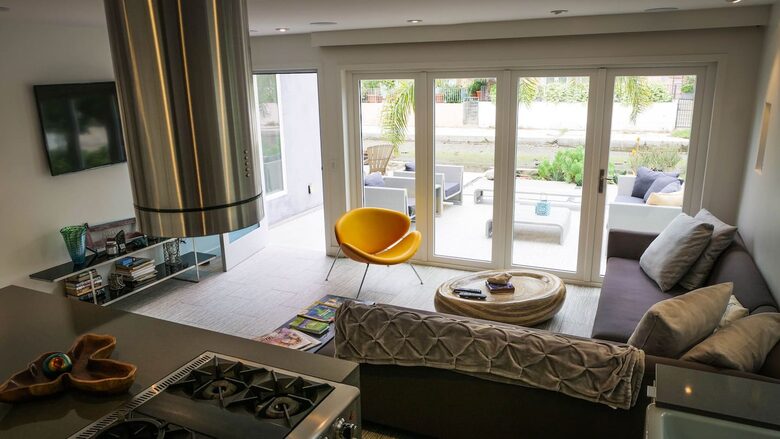 Luxury on the Canal - Marina del Rey, California