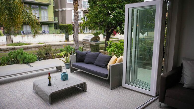 Luxury on the Canal - Marina del Rey, California