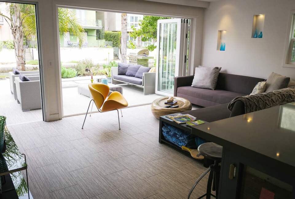 Luxury on the Canal - Marina del Rey, California