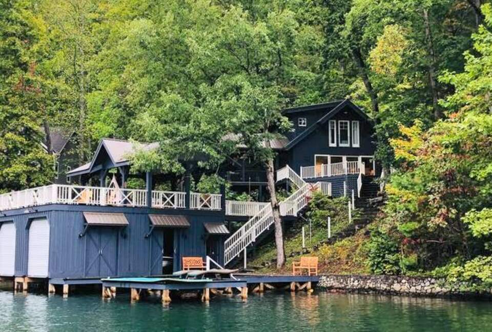 The Hideaway at Lake Burton - Clarkesville, Georgia