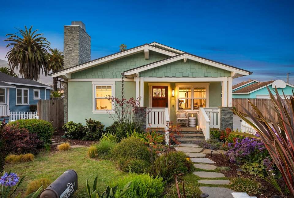 Carpinteria Beach House - Walking distance to Downtown Carpinteria & the beach! - Carpinteria, California