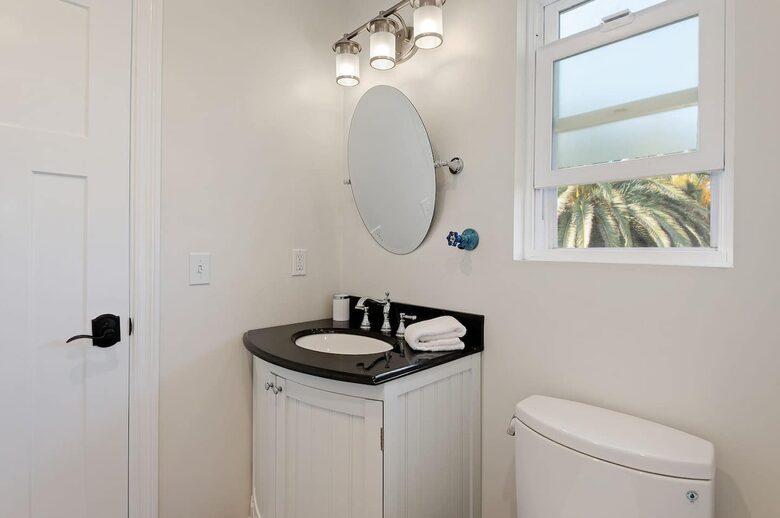 Carpinteria Beach House - Walking distance to Downtown Carpinteria & the beach! - Carpinteria, California