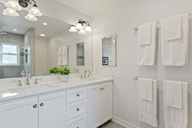 Carpinteria Beach House - Walking distance to Downtown Carpinteria & the beach! - Carpinteria, California