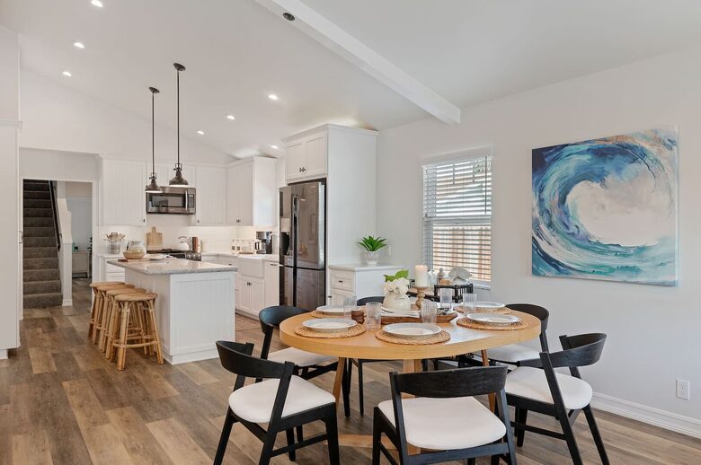 Carpinteria Beach House - Walking distance to Downtown Carpinteria & the beach! - Carpinteria, California