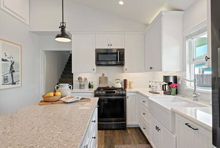 Carpinteria Beach House - Walking distance to Downtown Carpinteria & the beach! - Carpinteria, California