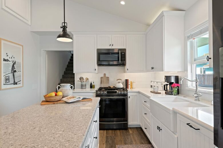 Carpinteria Beach House - Walking distance to Downtown Carpinteria & the beach! - Carpinteria, California