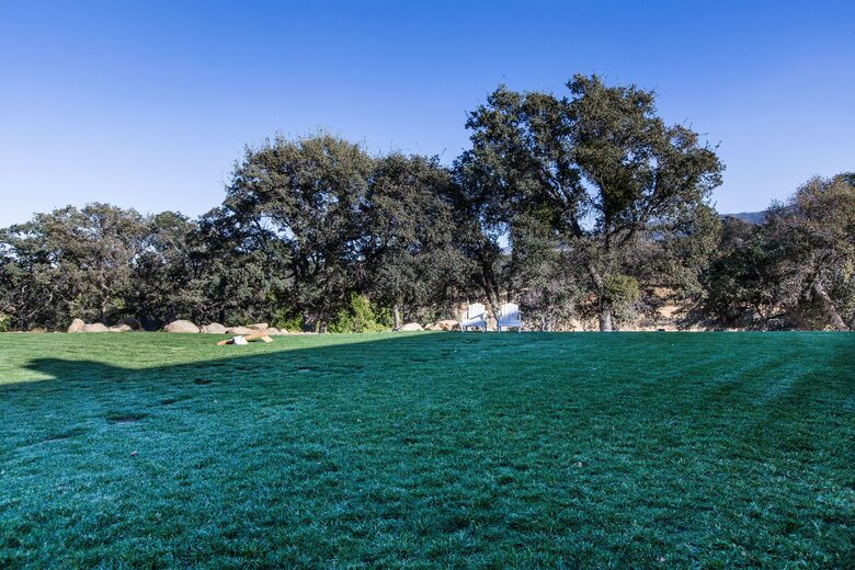 Modern Family Farmhouse - Tehachapi, California