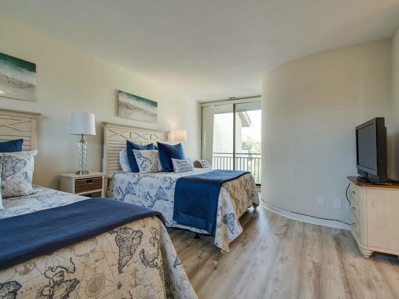 Forest Beach Shorewood Villa — just steps from the beach - Hilton Head Island, South Carolina