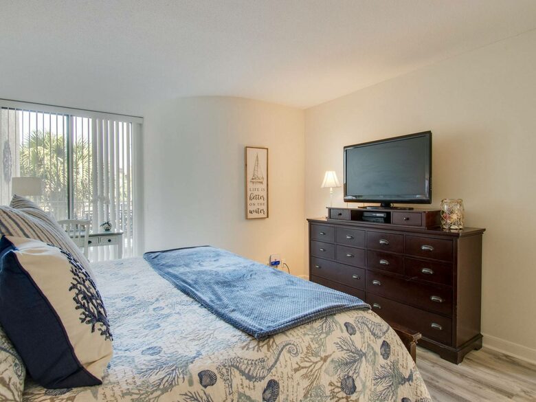 Forest Beach Shorewood Villa — just steps from the beach - Hilton Head Island, South Carolina