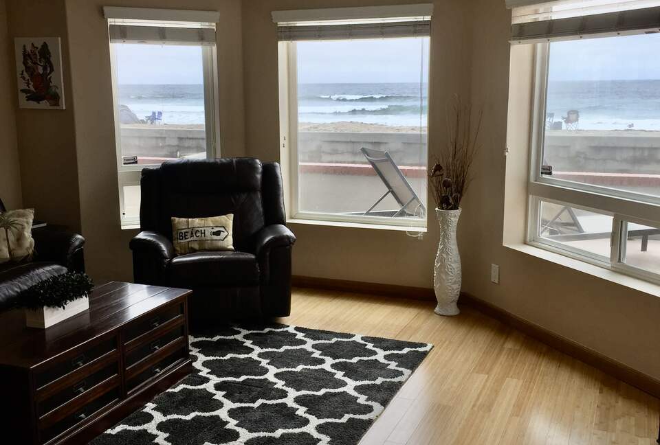 Mission Beach Oceanfront - San Diego (Mission Beach), California