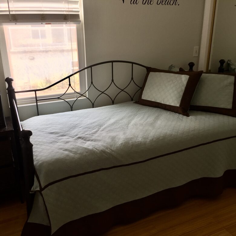 Mission Beach Oceanfront - San Diego (Mission Beach), California