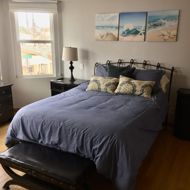 Mission Beach Oceanfront - San Diego (Mission Beach), California