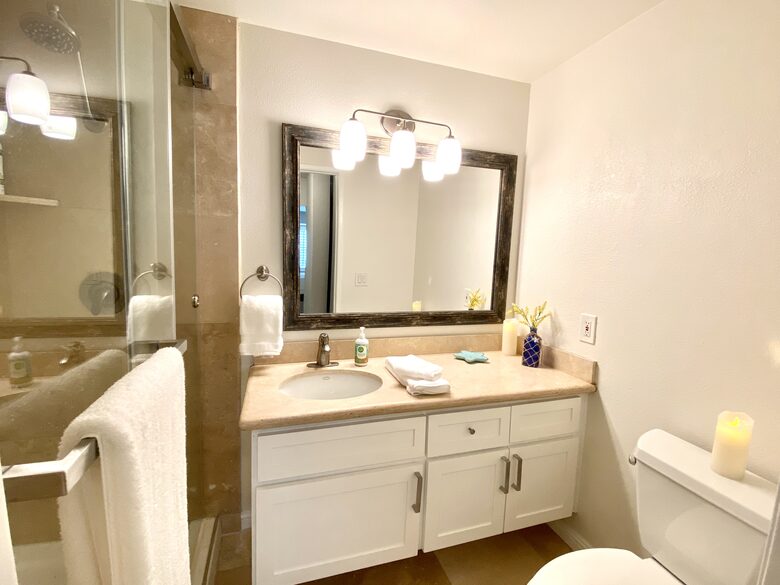 Home Exchange in San Diego, CA, first bathroom