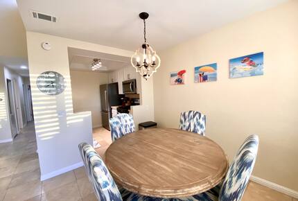 Home Exchange in San Diego, CA, beach dining table