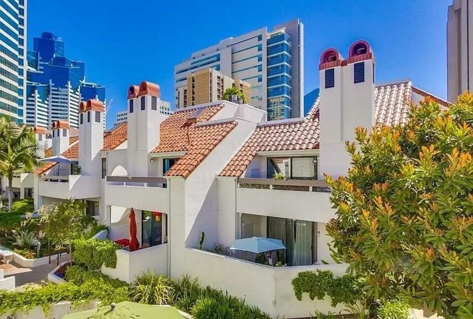 Home Exchange in San Diego, CA, posh 3 bedroom condo