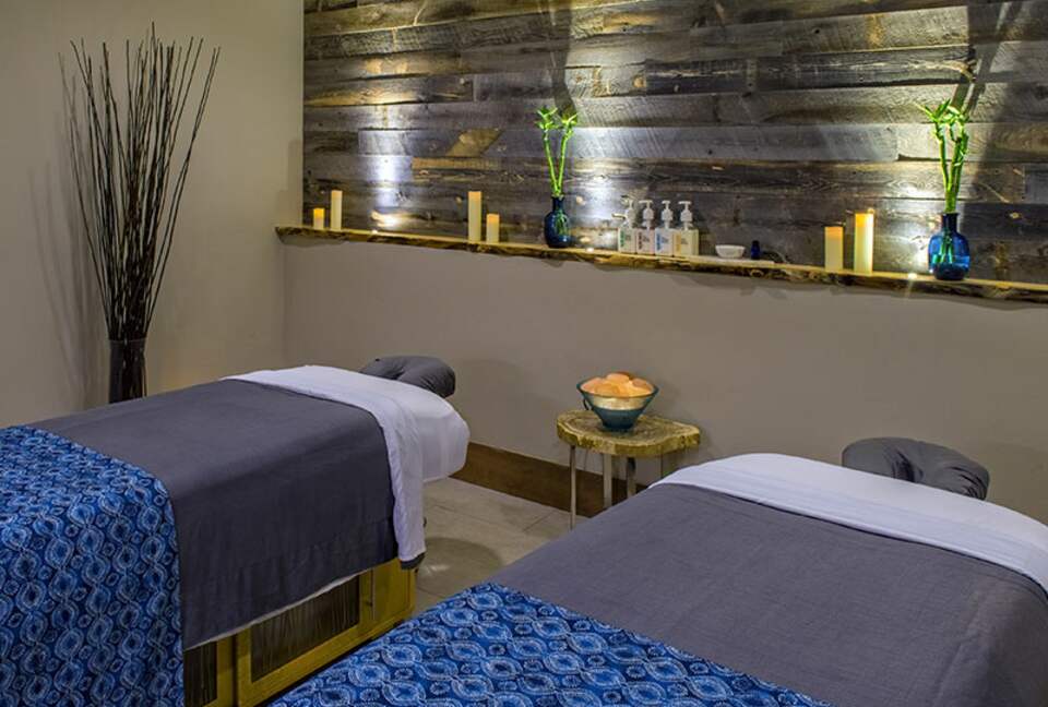 Grand Colorado on Peak 8 — 2 Bedroom Ski-in/Ski-out - Breckenridge, Colorado