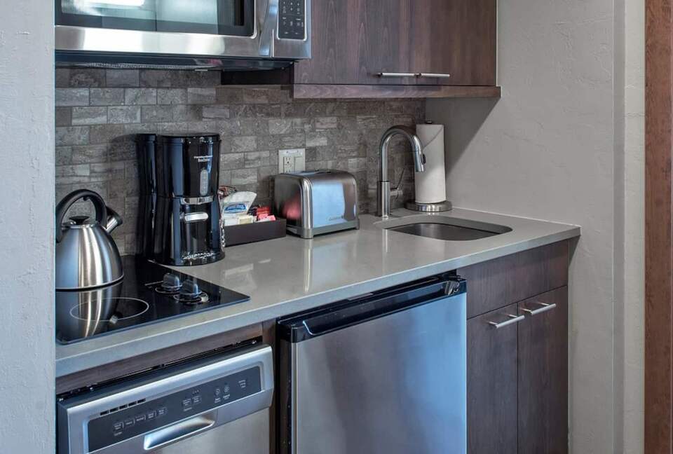 Grand Colorado on Peak 8 — 2 Bedroom Ski-in/Ski-out - Breckenridge, Colorado