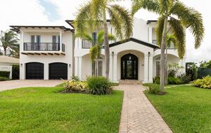 Large Fort Lauderdale Luxe Waterfront Estate - Fort Lauderdale, Florida