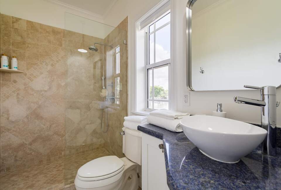 Large Fort Lauderdale Luxe Waterfront Estate - Fort Lauderdale, Florida