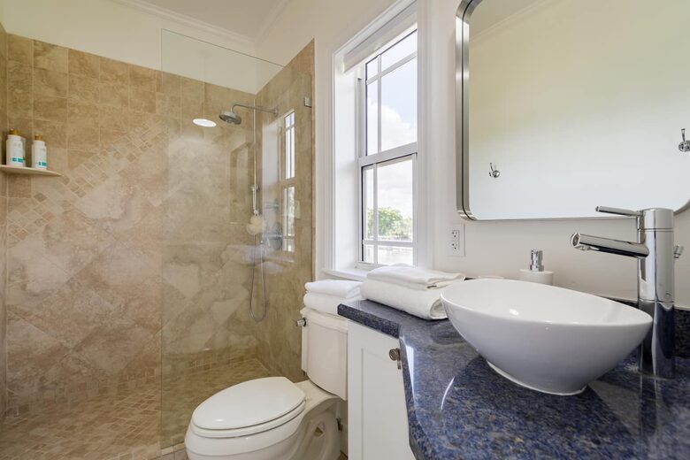 Large Fort Lauderdale Luxe Waterfront Estate - Fort Lauderdale, Florida