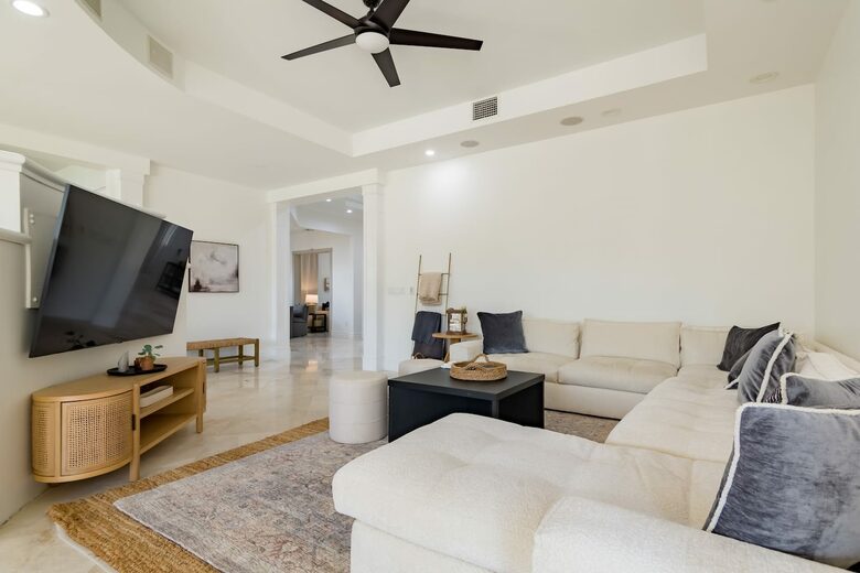 Large Fort Lauderdale Luxe Waterfront Estate - Fort Lauderdale, Florida