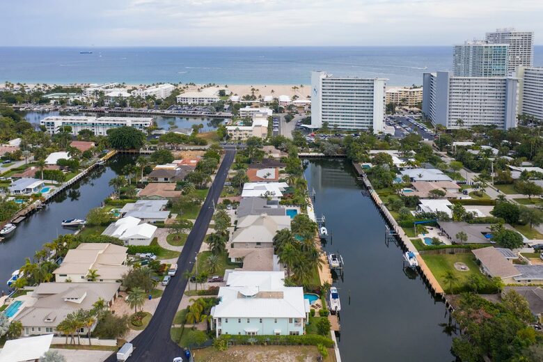 Large Fort Lauderdale Luxe Waterfront Estate - Fort Lauderdale, Florida