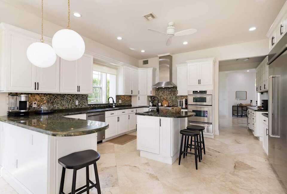 Large Fort Lauderdale Luxe Waterfront Estate - Fort Lauderdale, Florida