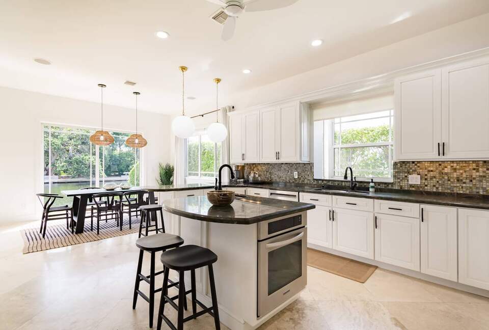 Large Fort Lauderdale Luxe Waterfront Estate - Fort Lauderdale, Florida