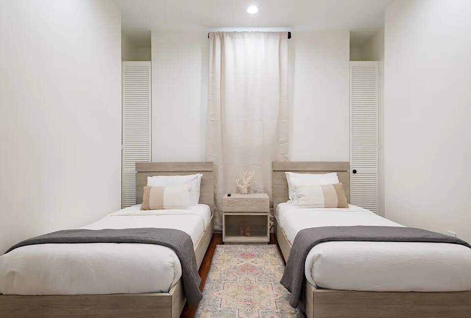 Large Fort Lauderdale Luxe Waterfront Estate - Fort Lauderdale, Florida